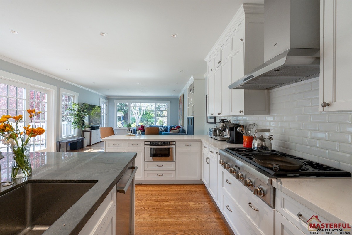 Masterful Construction Inc. 11-3 San Mateo Outdoor Kitchen and Living Space Design  