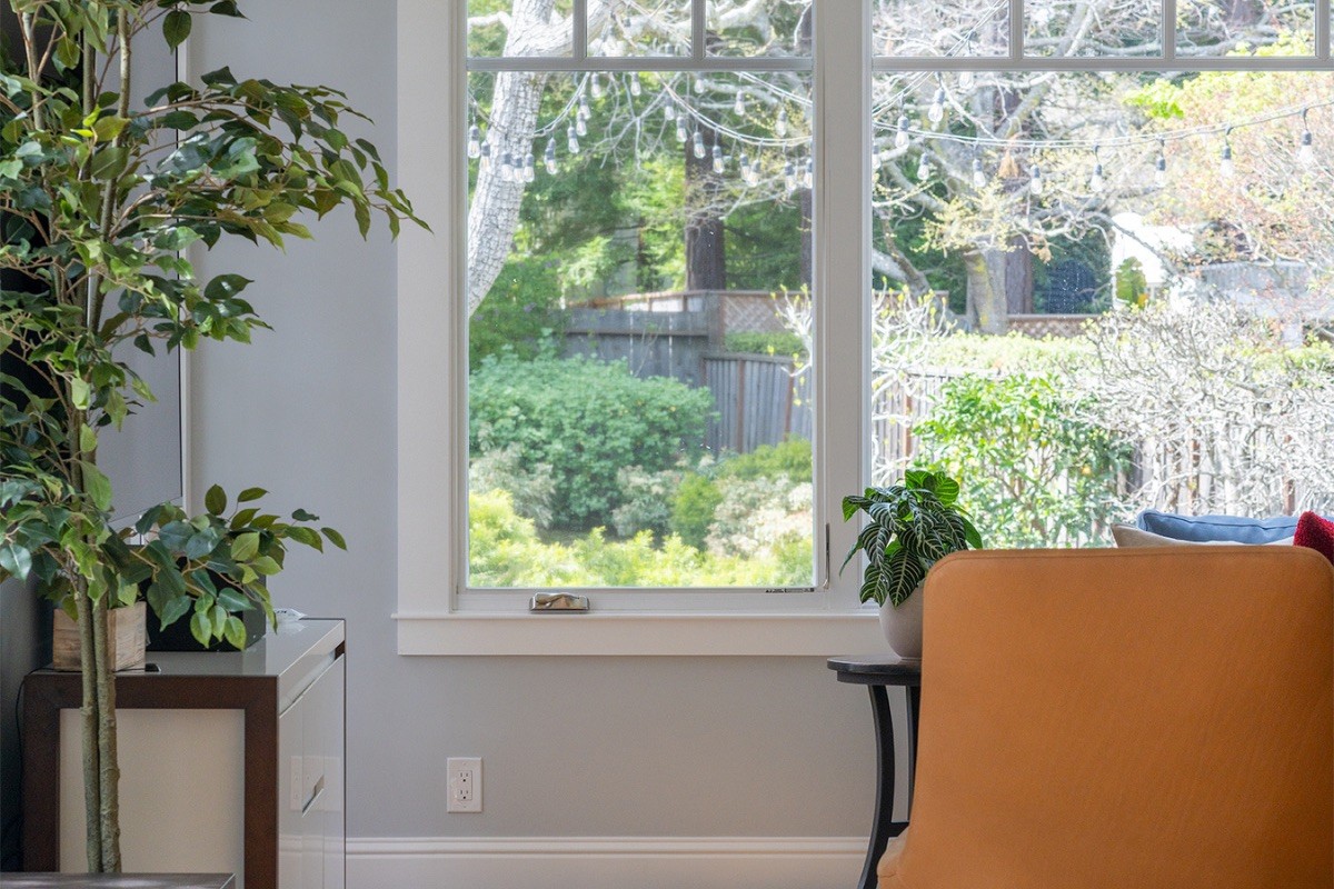 Masterful Construction Inc. 16-2 San Mateo Outdoor Kitchen and Living Space Design  